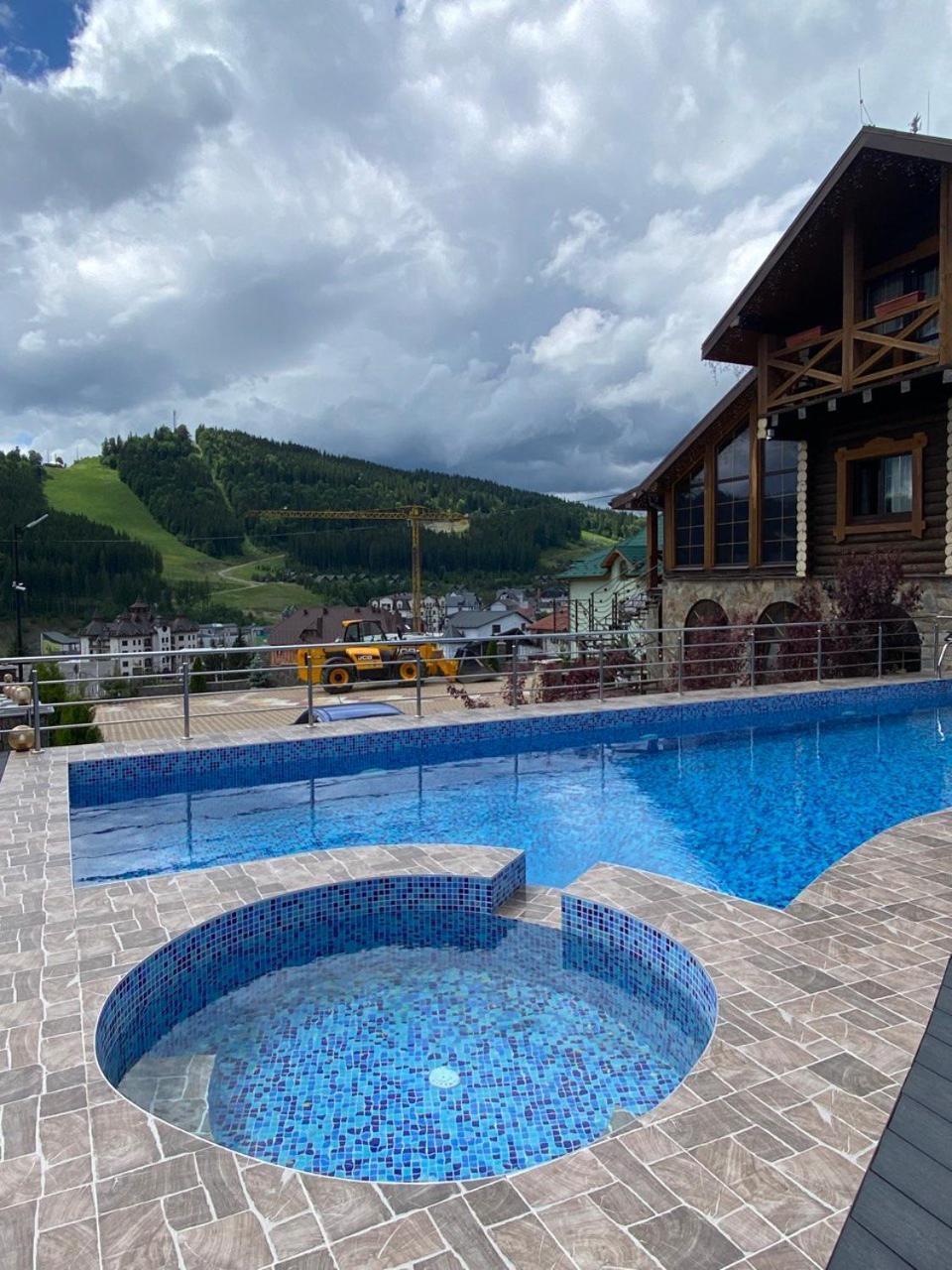 Viking Hotel *